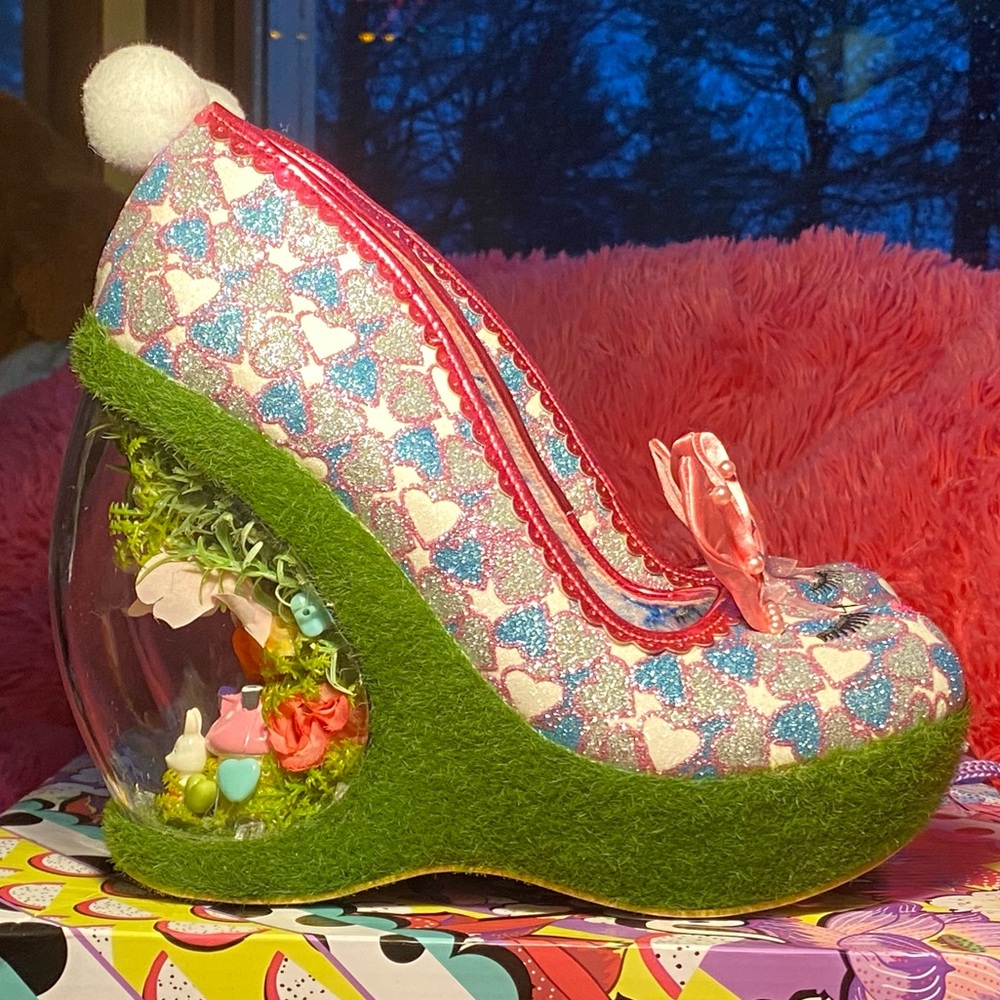RARE Irregular Choice “Hop 2 It!” Bunny wedges,clear globe heel w/spring scene,9 - Picture 2 of 16
